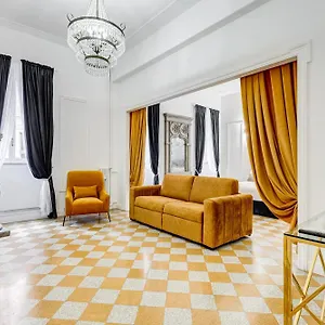 new-spagna-suite-your-italian-holidays.it-romehotels.com/