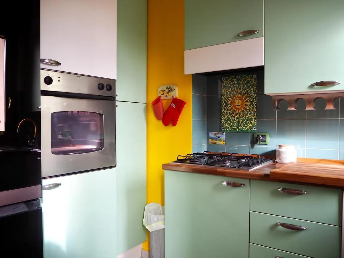 Dame 4 Apartment Bologna 0*,  Italy